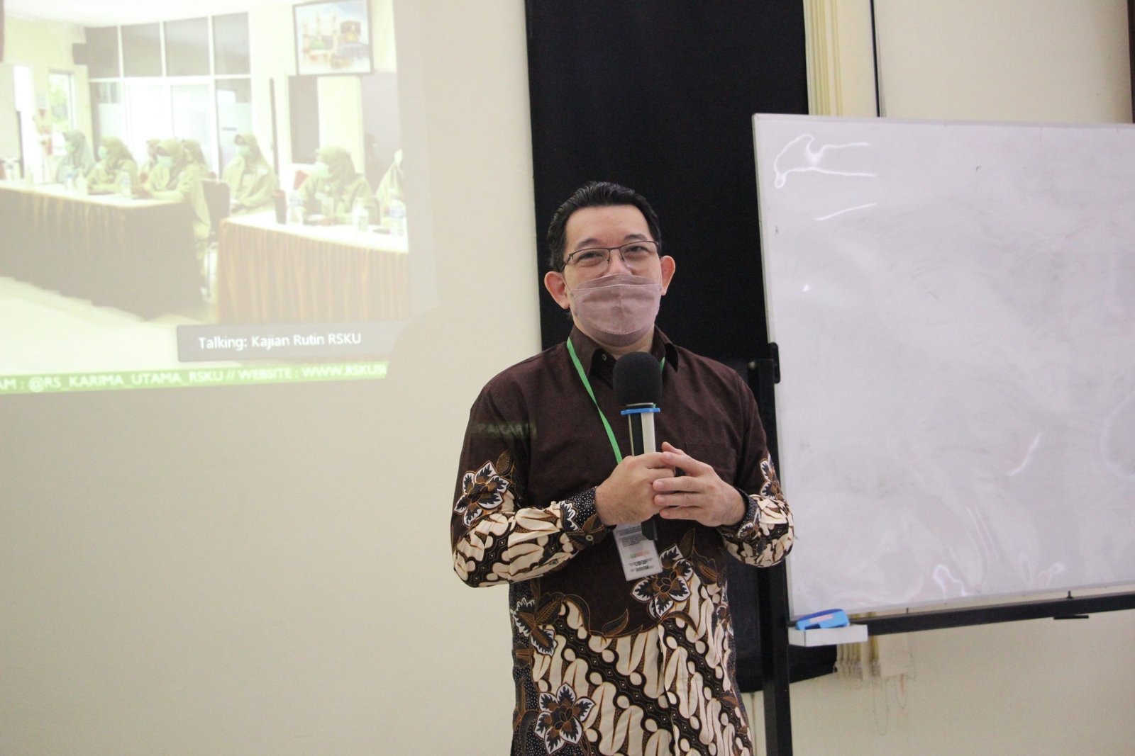 Pelatihan Pelayanan Prima Karyawan RS Karima Utama